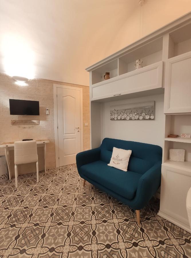 Dimora Della Nonna-Luxury Home Mola di Bari Bagian luar foto