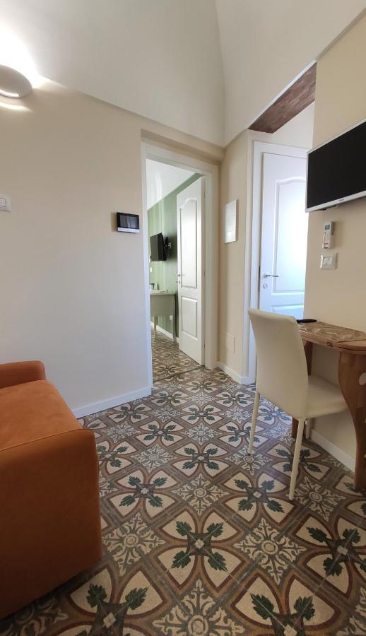 Dimora Della Nonna-Luxury Home Mola di Bari Bagian luar foto